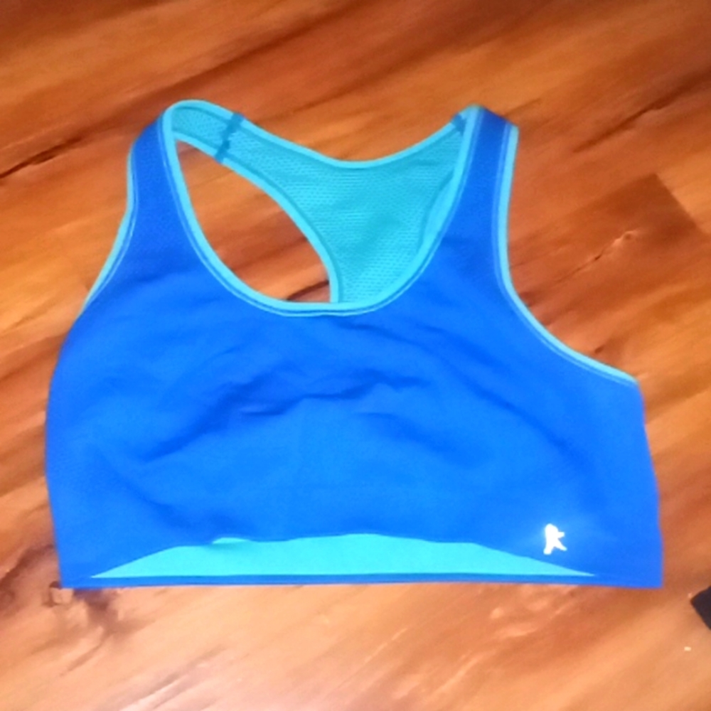 Reversible sports bra